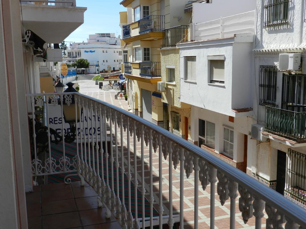 Apartamentos Carolina Torremolinos Szoba fotó